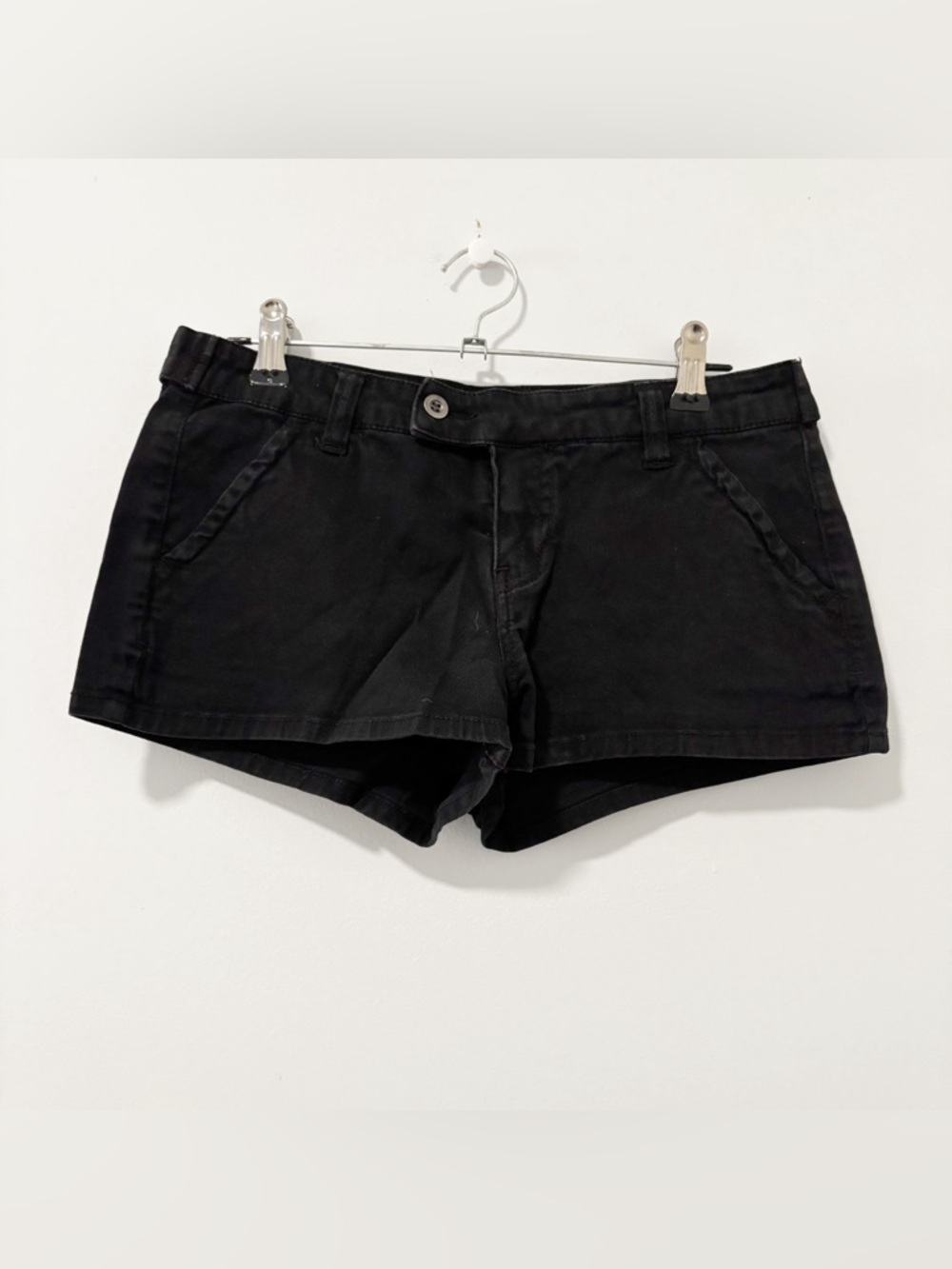 Forever 21 XXI Short Shorts Womens Size 26 Black Micro Low Rise Cyber Grunge